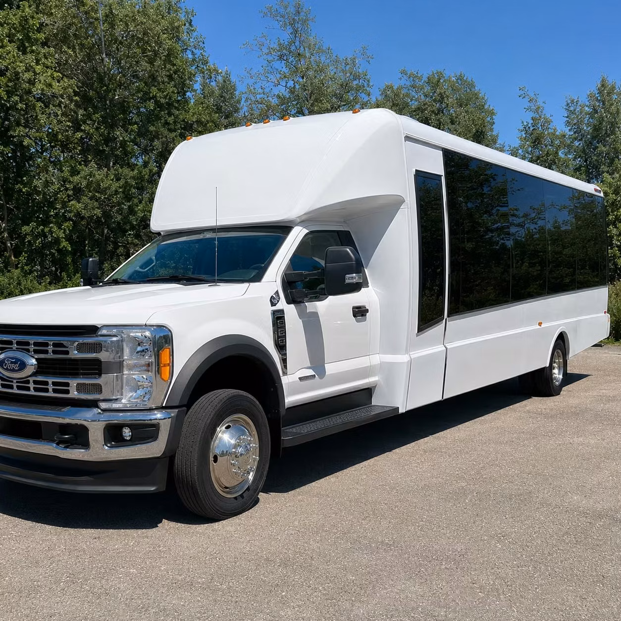 15 passenger minibus