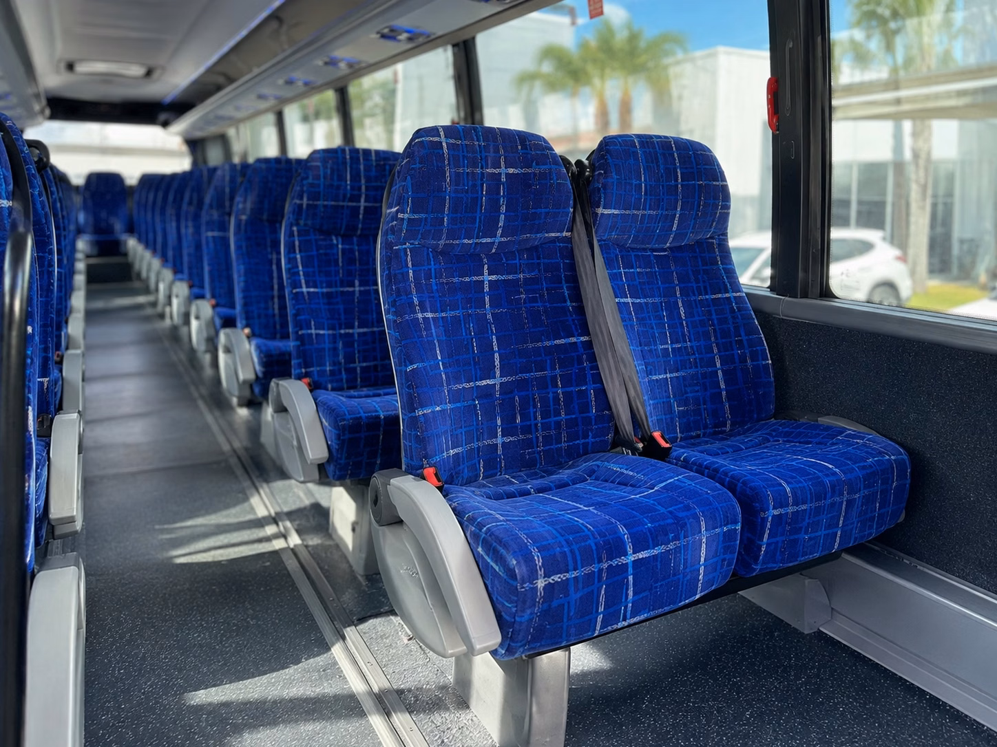 charterbusrentalmesaaz com makes mesa prom transportation easy for parents students and group organizers alike